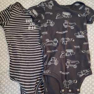 Carters 2 bodysuits bundle ✔KIDS CLEARANCE